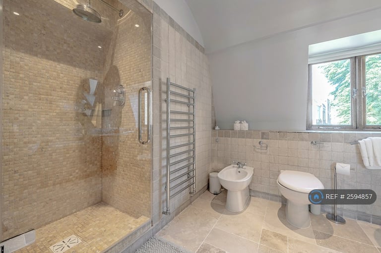 4 bedroom house in Warwick Gardens, London, W14 (4 bed) (#2594857)