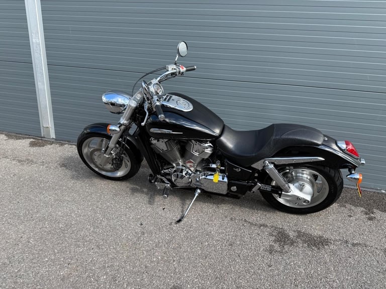 HONDA VTX1800 - 2001 Petrol Manual in Black