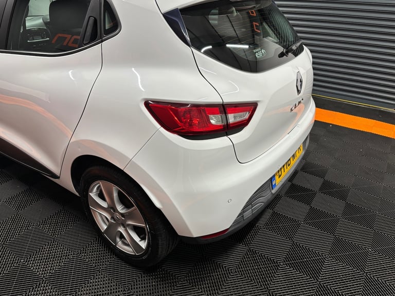 2016 Renault Clio 1.2 16V Play 5dr HATCHBACK Petrol Manual