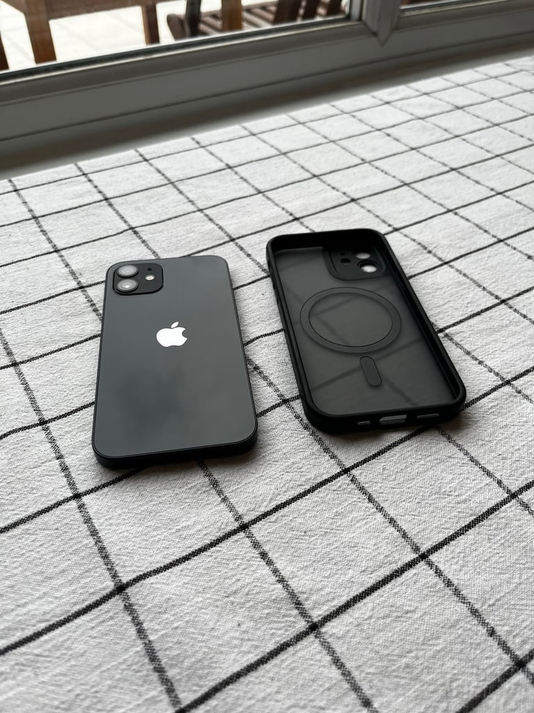 iPhone 12 128GB Unlocked - With Case