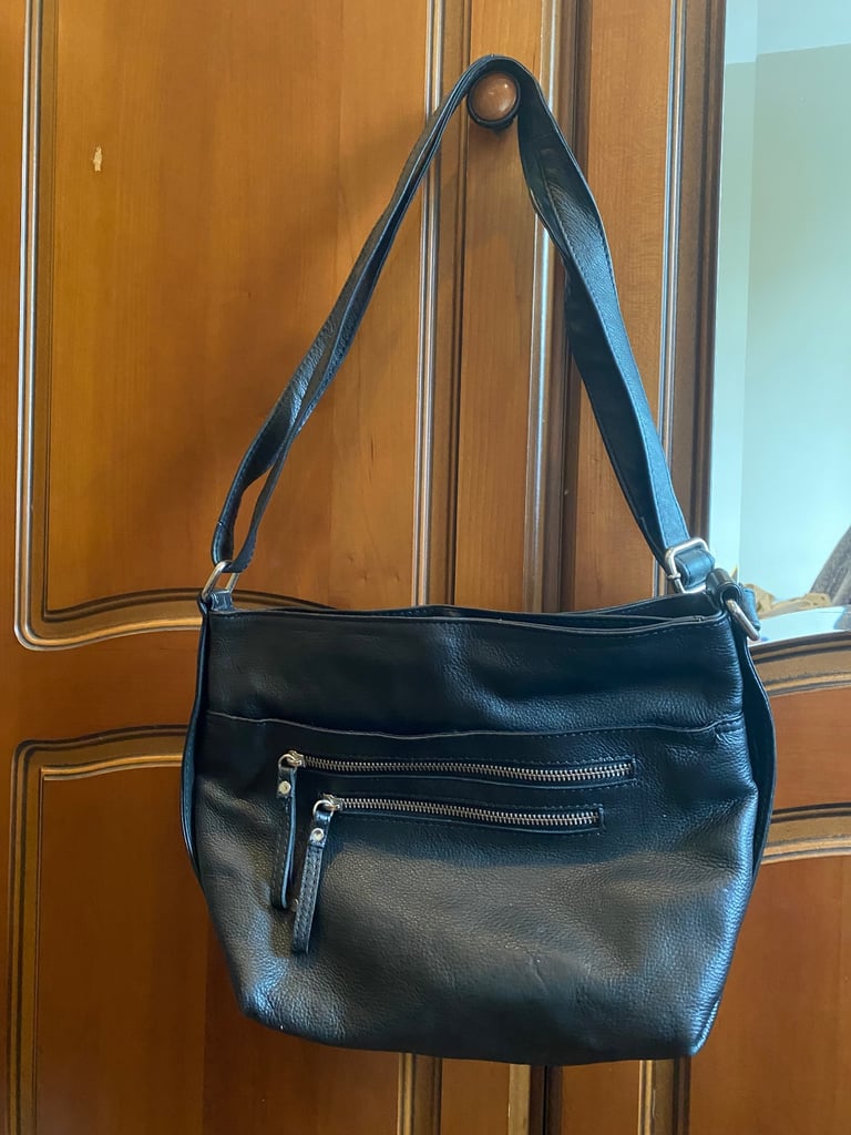 Pavers leather bag