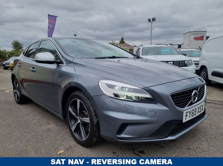 2019 Volvo V40 2.0 T2 R-Design Edition Hatchback 5dr Petrol Manual Euro 6 (s/s) (122 ps) Hatchbac...