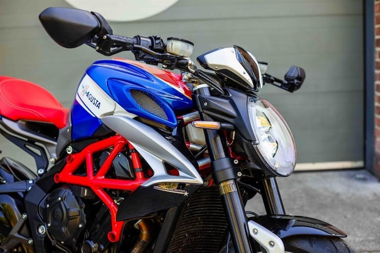 MV Agusta Dragster RARE AMERICAS EDITION ! 200 EVER MADE ! STUNNING COLLECTOR