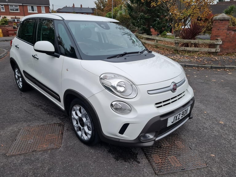Fabulous Diesel 2014 Fiat 500L Lounge 1.6 Multijet Mpv around 60-63 mpg 2014, Manual, 1598 (cc)