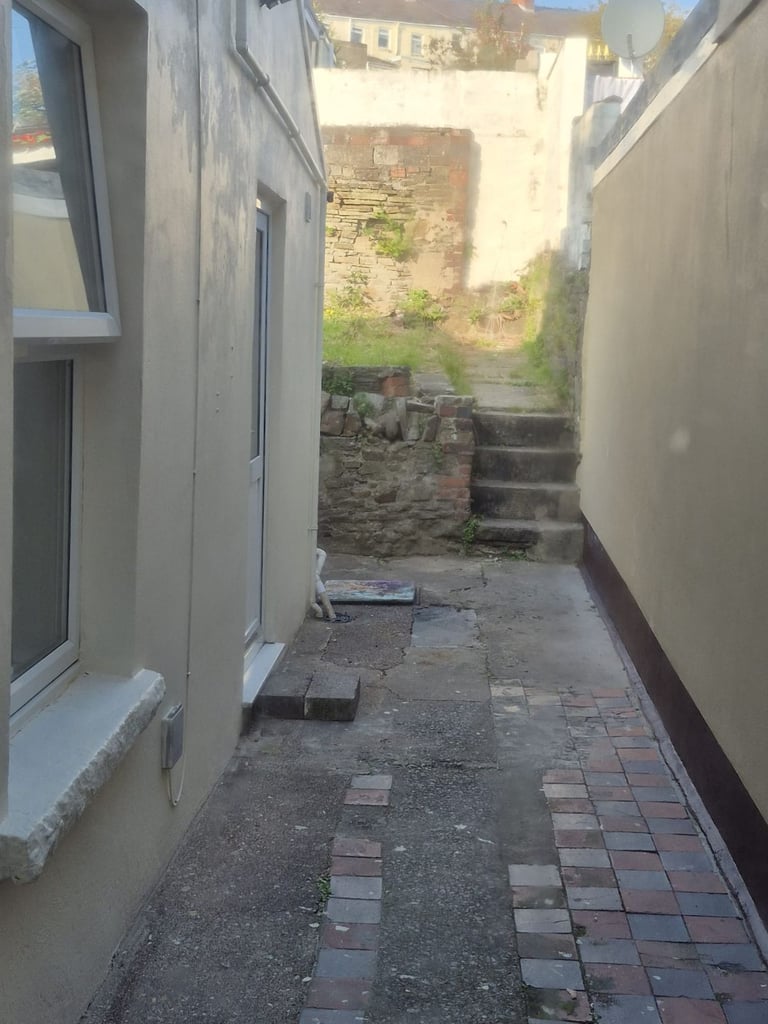4 Bedroom House for Rent in Port Tennant 