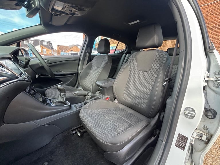 2019 Vauxhall Astra 1.4i Turbo SRi VX Line Nav Euro 6 5dr HATCHBACK Petrol Manual