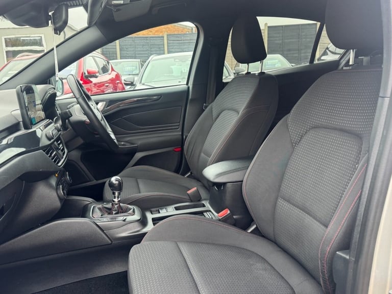 2019 Ford Focus 1.0T EcoBoost ST-Line Hatchback 5dr Petrol Manual Euro 6 (s/s) (125 ps) Hatchback...