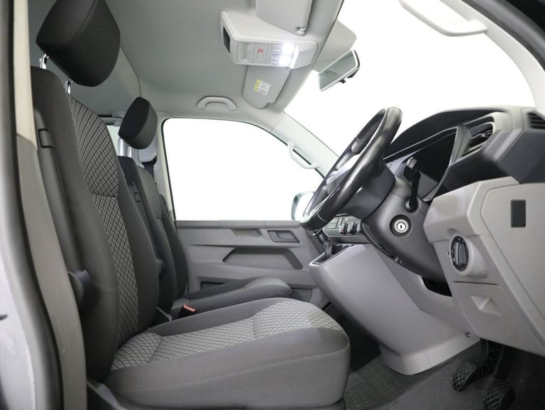2020 Volkswagen Transporter Shuttle 2.0 TDI S Minibus Double Cab 5dr Diesel Manual SWB Euro 6 (s/...