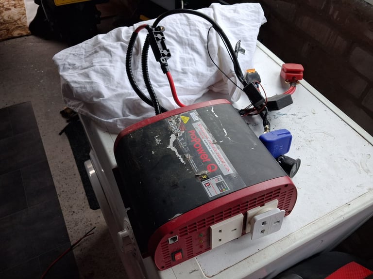 Sterling ProPower Q 12V 1000W Inverter