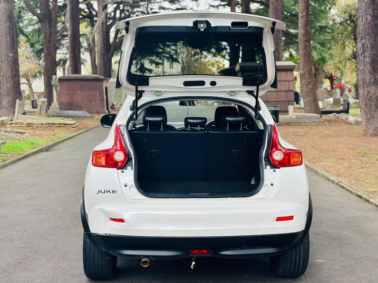 2013 Nissan Juke 1.6 Tekna CVT Euro 5 5dr HATCHBACK Petrol Automatic