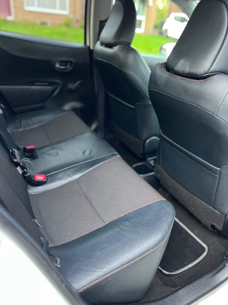 Toyota Yaris 1.3 SR VVT-I 5 Door