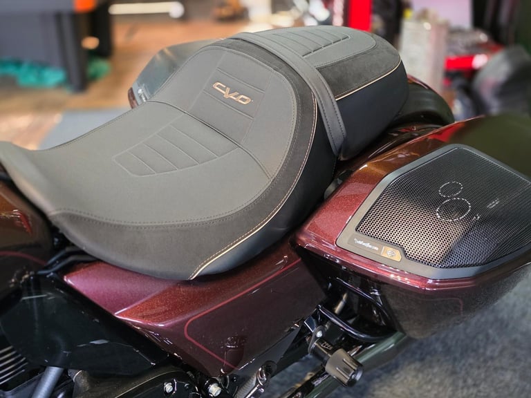 2025 HARLEY-DAVIDSON STREET GLIDE CVO FLHXSE 1982cc 121 650 MILE'S BAGGER