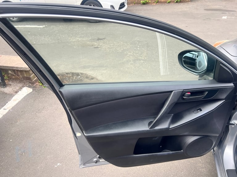2011 Mazda Mazda3 1.6 S 5dr HATCHBACK Petrol Manual