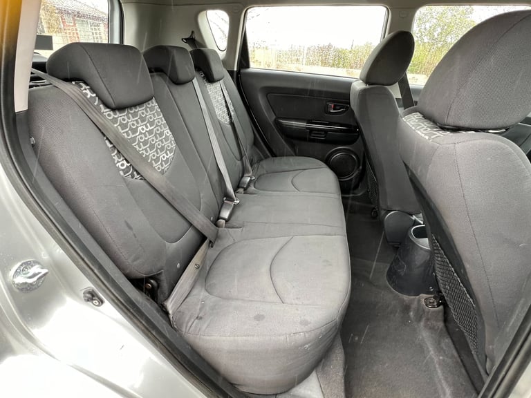 KIA SOUL 1.6 CRDi 2 5dr Silver Lovely Value Family motoring