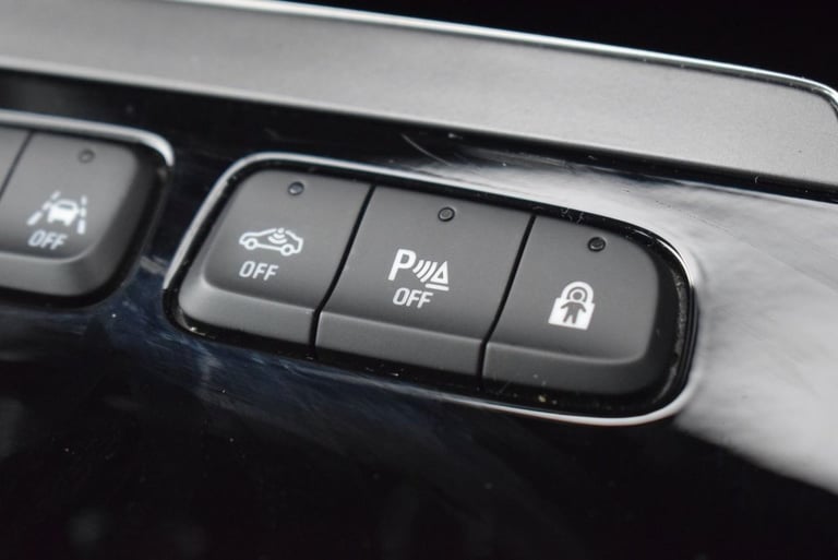 2022 Vauxhall Mokka 1.2 Turbo Elite Premium 5dr Auto HATCHBACK PETROL Automatic