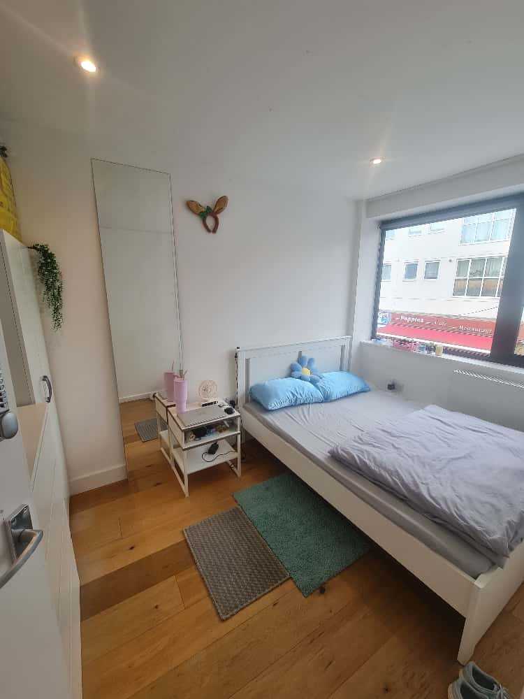 Spacious & Cosy double Room for Rent GU14 7SA