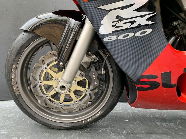 SUZUKI GXSR 600 S-RAD 1999 LOW MILEAGE LOVELY CONDITION