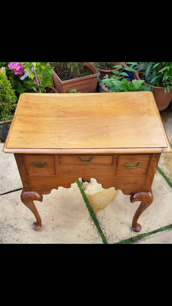 Queen Anne Antique Style Solid Cut Walnut Lowboy