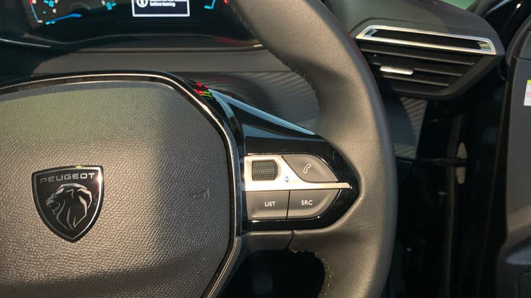 2024 Peugeot 208 50kWh E-Style Hatchback 5dr Electric Auto (7.4kW Charger) (136 ps) Hatchback Ele...