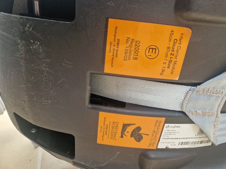 Cybex Black and Orange Cloud Z iSize baby car seat