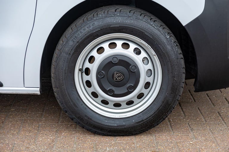 2024 Peugeot Expert 1.5 BlueHDi Professional Standard Panel Van 6dr Diesel Manual Standard Euro P...