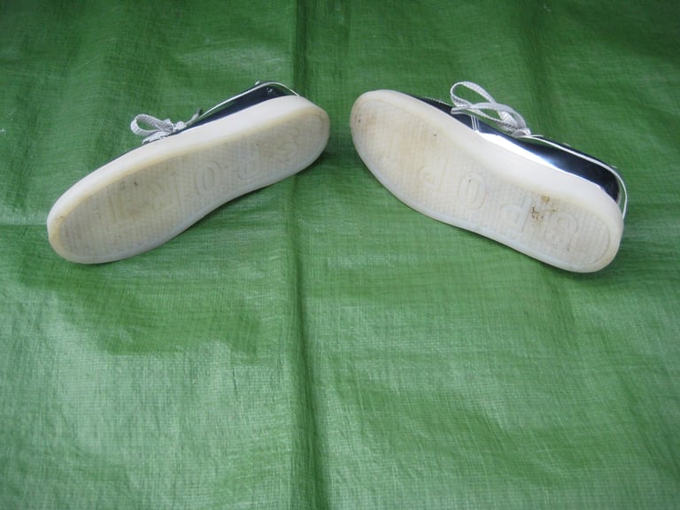 Shiny Silver EURO Size 37 Envy Sport Trainers for £4.00