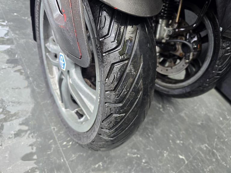 PIAGGIO MP3 300 YOURBAN LT PROJECT BIKE HPI CLEAR