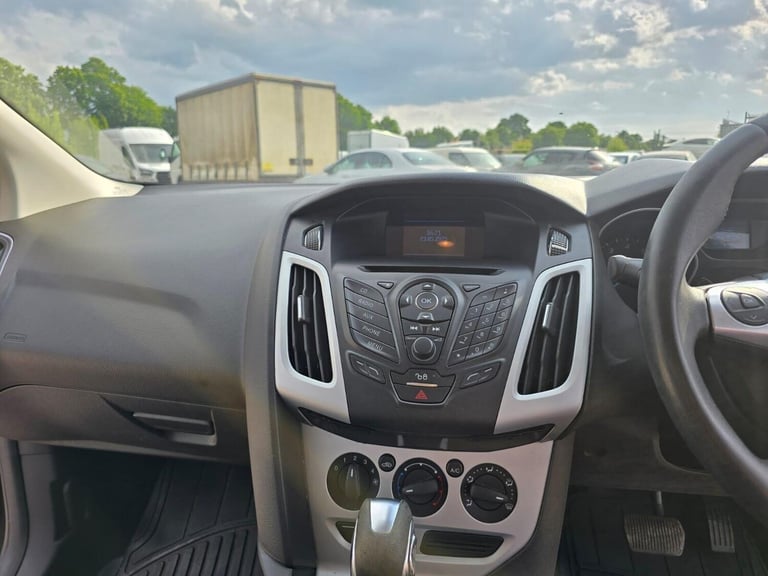 2013 Ford Focus 1.6 Zetec Powershift Euro 5 5dr Hatchback Petrol Automatic