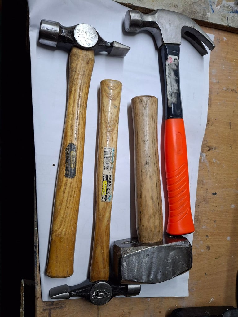 4 HAMMERS