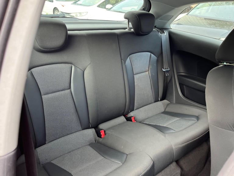 2011 Audi A1 1.6 TDI Sport Euro 5 (s/s) 3dr HATCHBACK Diesel Manual