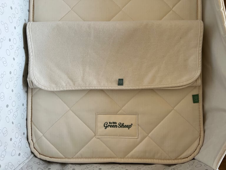 Chicco Next 2 Me Crib & Little Green Sheep Mattress