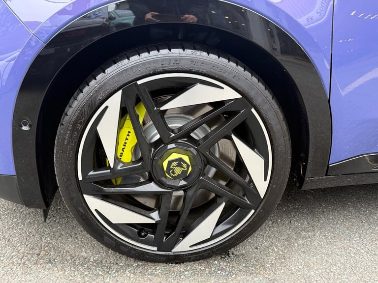 2025 Abarth 600e 54kWh Scorpionissima SUV 5dr Electric Auto (280 ps) Hatchback Electric Automatic