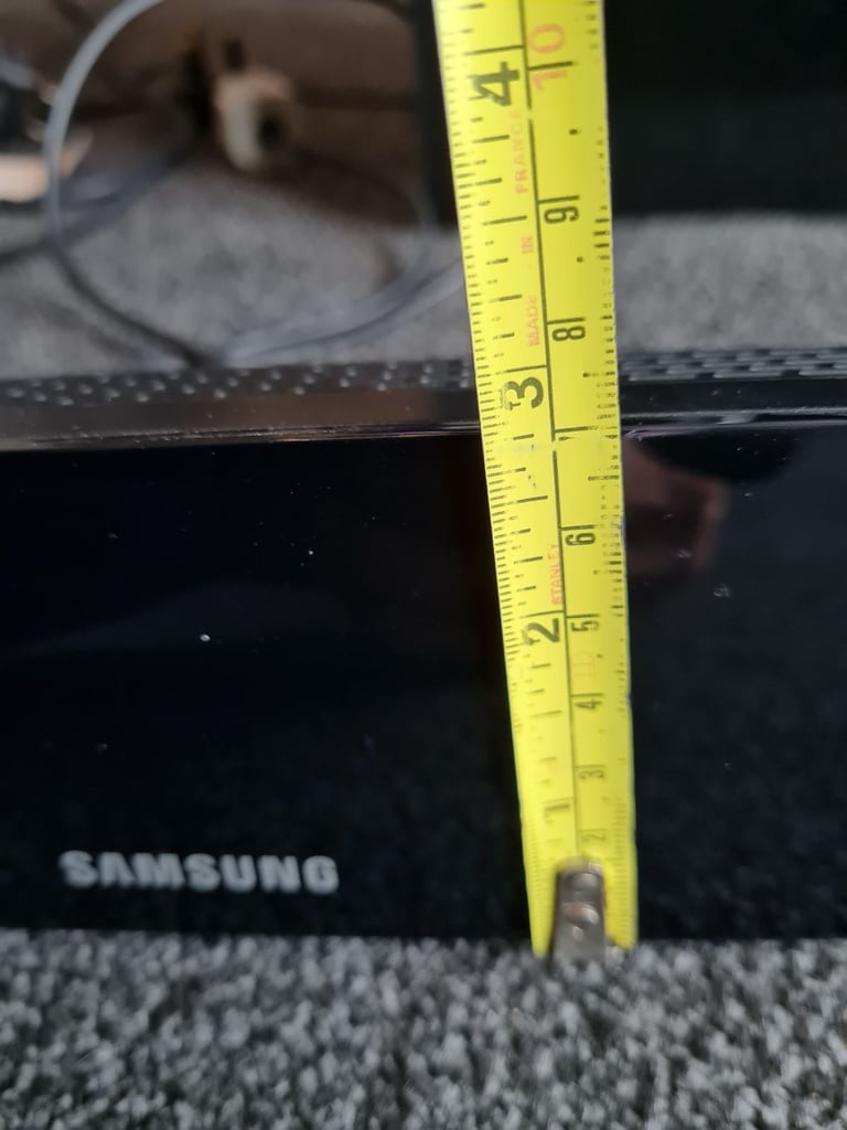 Samsung Sound bar and Subwoofer HWF450 
