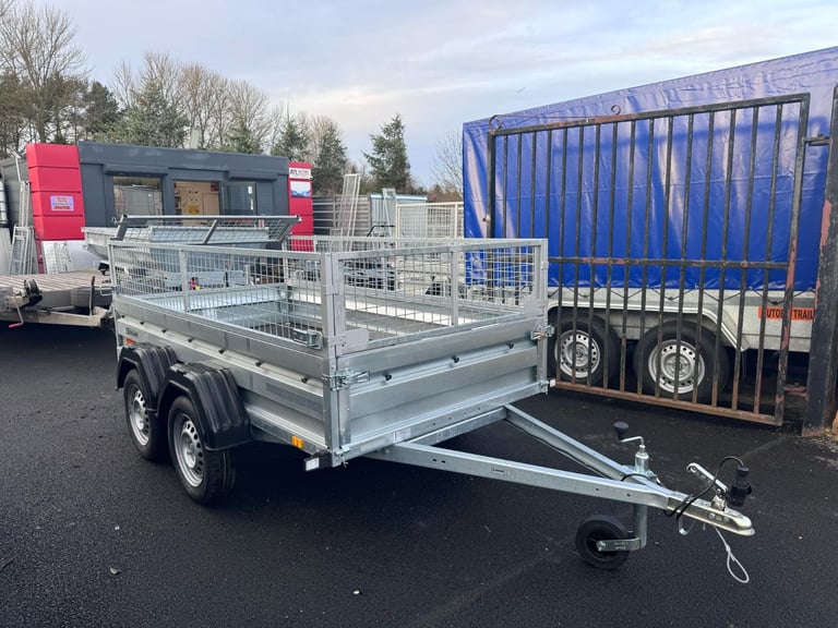 BRAND NEW ZASLAW 265T 8,7FT x 4,4FT TWIN AXLE TRAILER WITH 40CM MESH