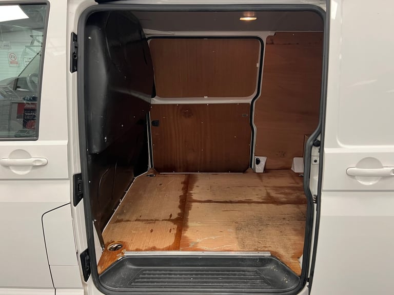 2017 Volkswagen Transporter T30 L2 TRENDLINE 2.0TDI BLUEMOTION 150PS DSG AUTO LWB VAN (EURO 6) PA...