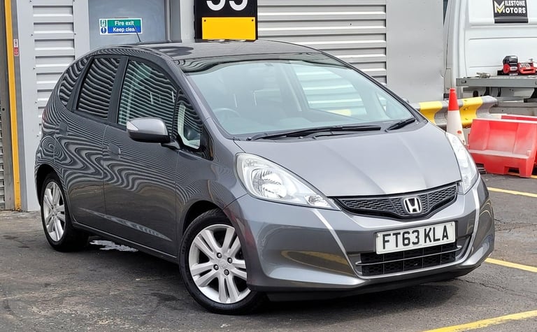 image for 2013 Honda Jazz 1.4 i-VTEC ES Plus Euro 5 5dr HATCHBACK Petrol Manual