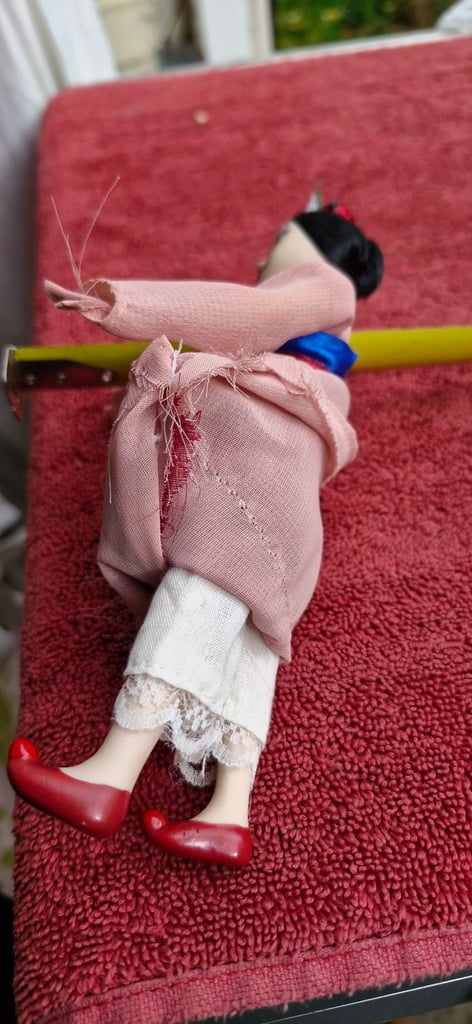 Collectible pot Chinese Japanese doll