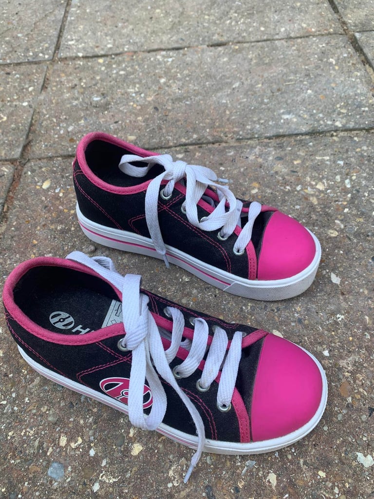 Heelys Classic X2 (girls size 13) good condition