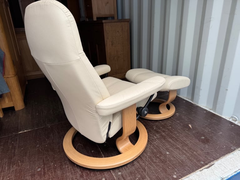 Ekornes Stressless Cream Leather Chair reclining & Footstool Possible Delivery 