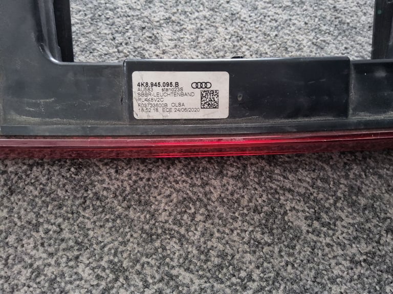 Audi A7 rear light bar