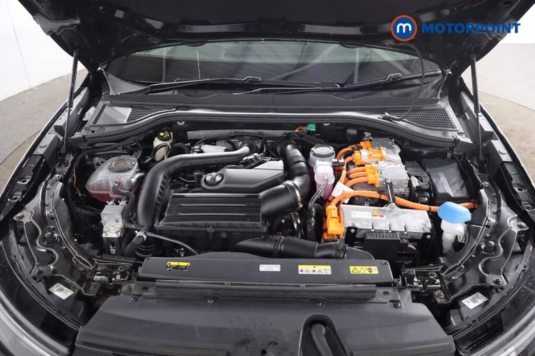 2025 Volkswagen Passat 1.5 TSI eHybrid Life 5dr DSG Estate Hybrid Automatic