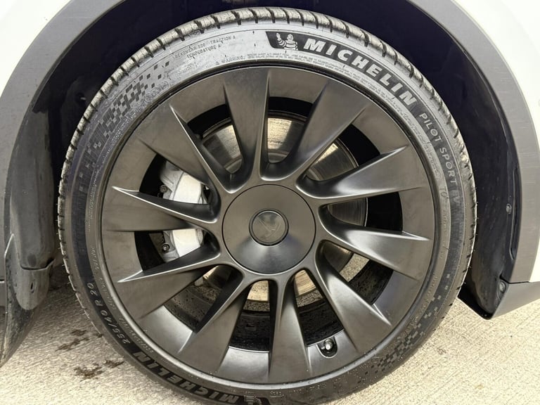 2022 Tesla Model Y (Dual Motor) Long Range SUV 5dr Electric Auto 4WDE (384 bhp) SUV Electric Auto...