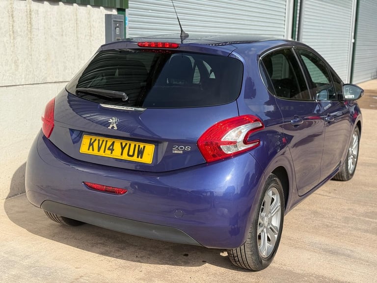 PEUGEOT 208 1.6 e-HDi Allure 2014