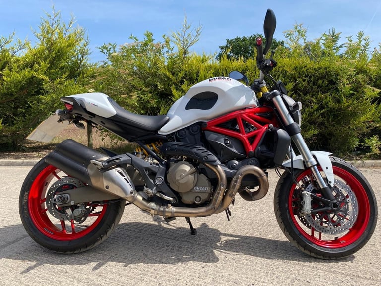 2014 64 DUCATI M821 MONSTER ABS NAKED WHITE M 821 NEW MOT MINT LOW MILES