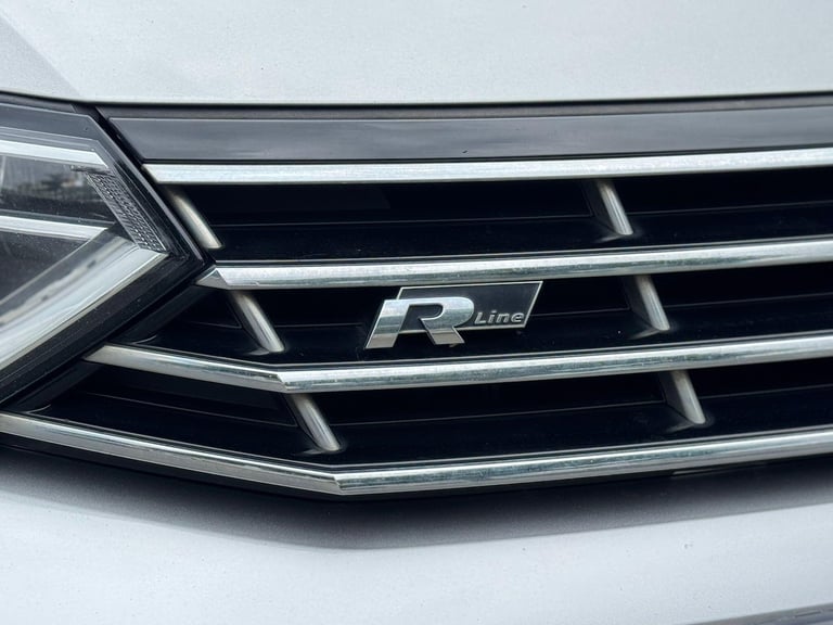 2015 Volkswagen Passat 2.0 TDI BlueMotion Tech R-Line Euro 6 (s/s) 5dr ESTATE Diesel Manual