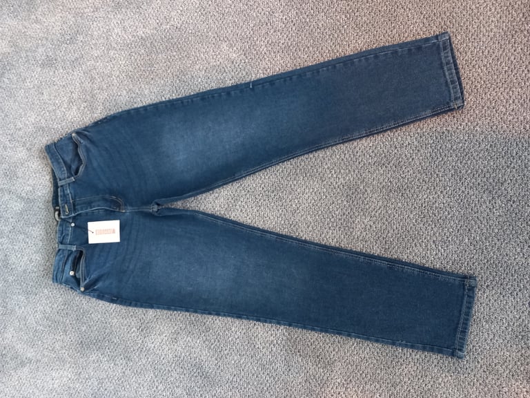 Pair of brand new Misguided jeans