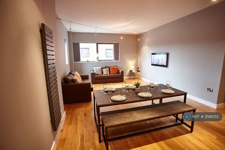 2 bedroom flat in Malta Street, Manchester, M4 (2 bed) (#2581252)