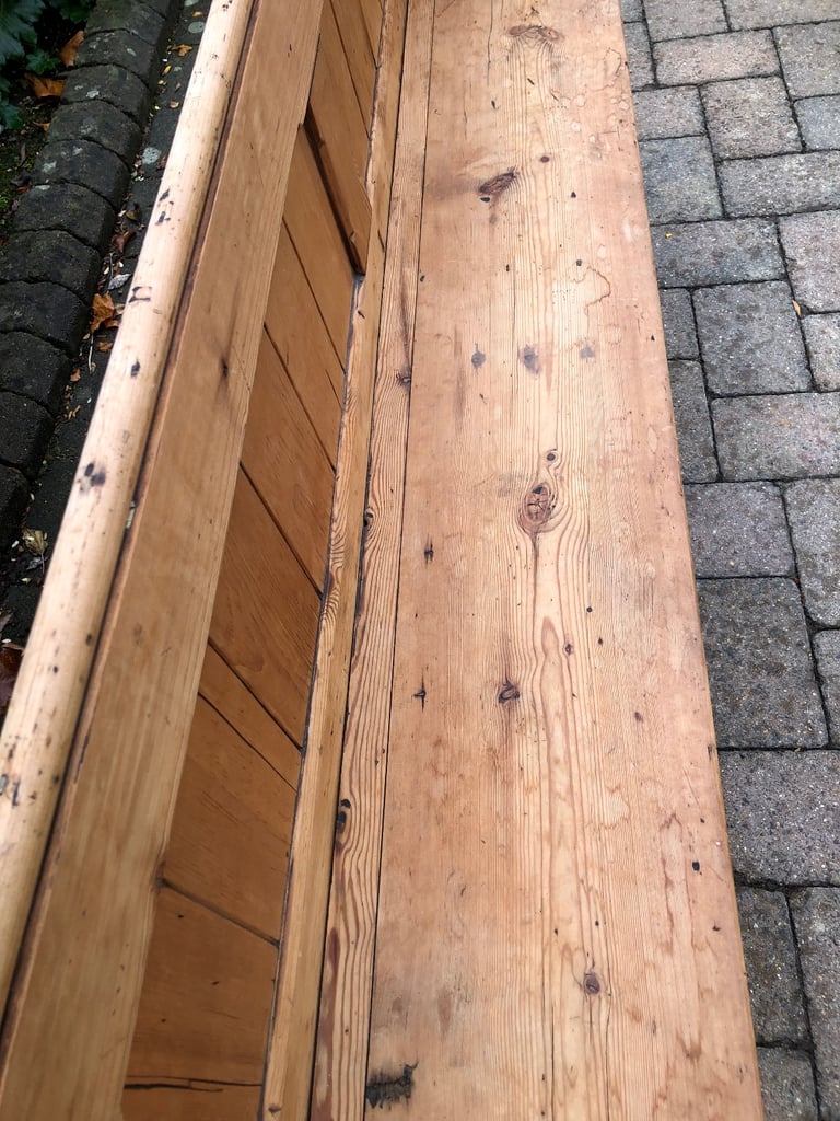 VICTORIAN CHURCH PEW. Delivery possible. ALSO CHAPEL CHAIRS FOR SALE.