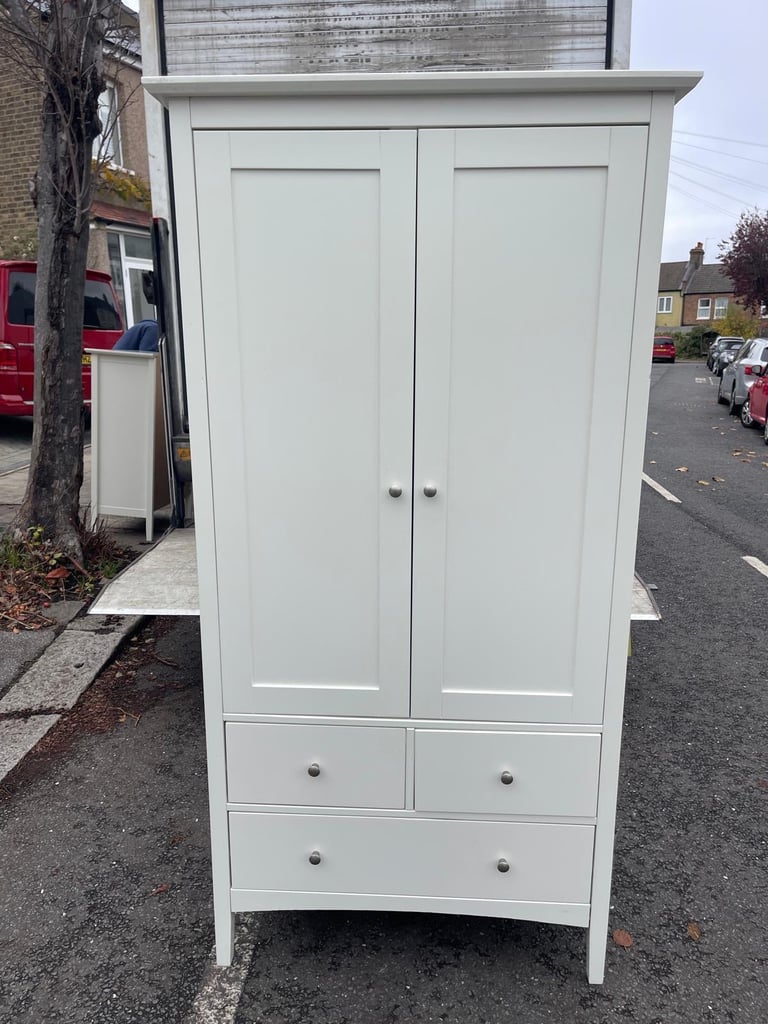 FREE DELIVERY M&S HASTINGS WHITE 2 DOOR WARDROBE WITH DRAWERS GOOD CONDITION