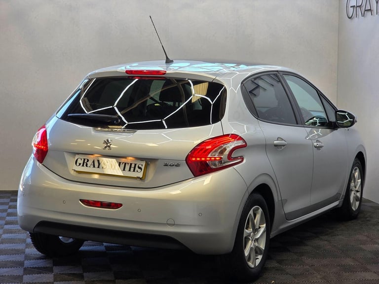 2015 Peugeot 208 1.4 HDi Style Euro 5 5dr HATCHBACK Diesel Manual
